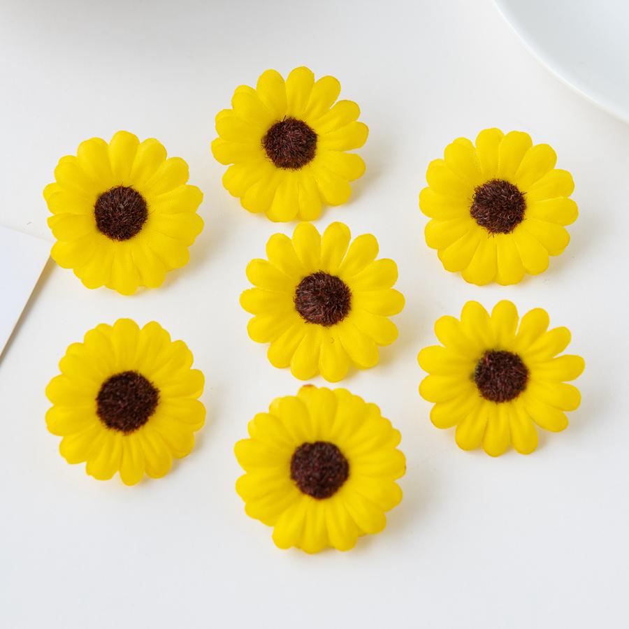 100Pcs 4Cm Artificial Sunflowers Scrapbook Christmas for Home Wedding Birthday Decortion Garden Diy Candy Box Bridal Accessories 20 pieces
100Pcs 4Cm Artificial Sunflowers Scrapbook Christmas for Home Wedding Birthday Decortion Garden Diy Candy Box Bridal Accessories 20 pieces