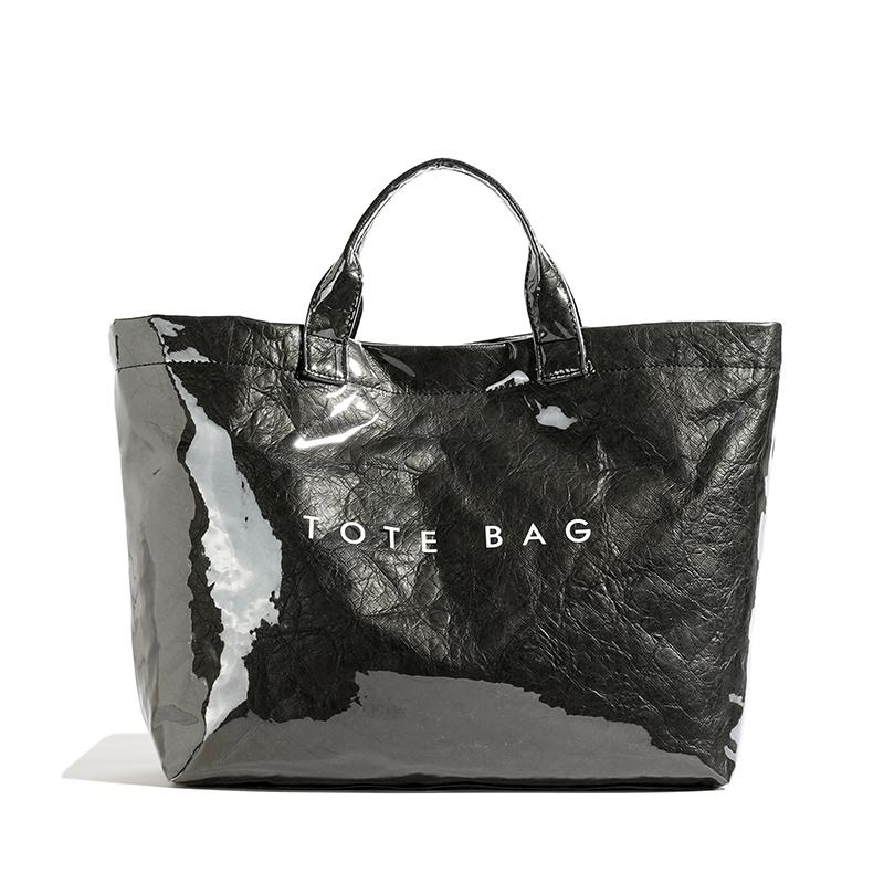 Блестящая сумка-тоут из бумаги DuPont и ПВХ с крупной надписью и водостойким дизайном чёрный
Блестящая сумка-тоут из бумаги DuPont и ПВХ с крупной надписью и водостойким дизайном чёрный