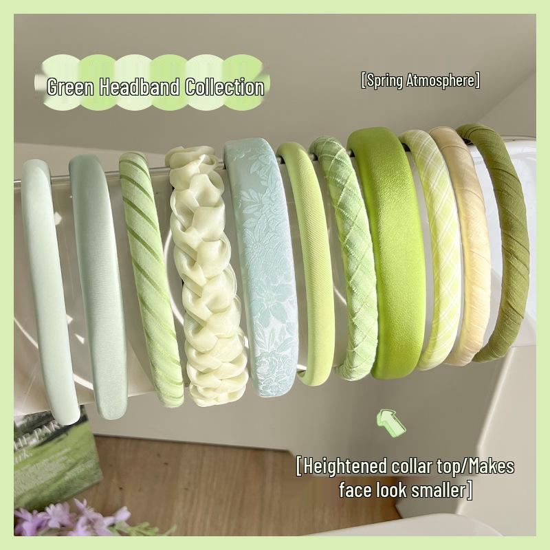 Versatile High Crown Plaid Headband for Women - Non-Slip, Flattering Accessory in White & Green
Versatile High Crown Plaid Headband for Women - Non-Slip, Flattering Accessory in White & Green