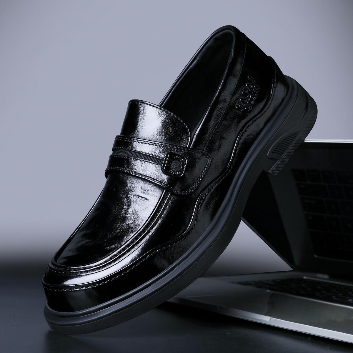 2025 новые мужские деловые повседневные кожаные туфли лоферы на одной педали из первого слоя коровьей кожи модные свадебные туфли для ног 43
2025 новые мужские деловые повседневные кожаные туфли лоферы на одной педали из первого слоя коровьей кожи модные свадебные туфли для ног 43