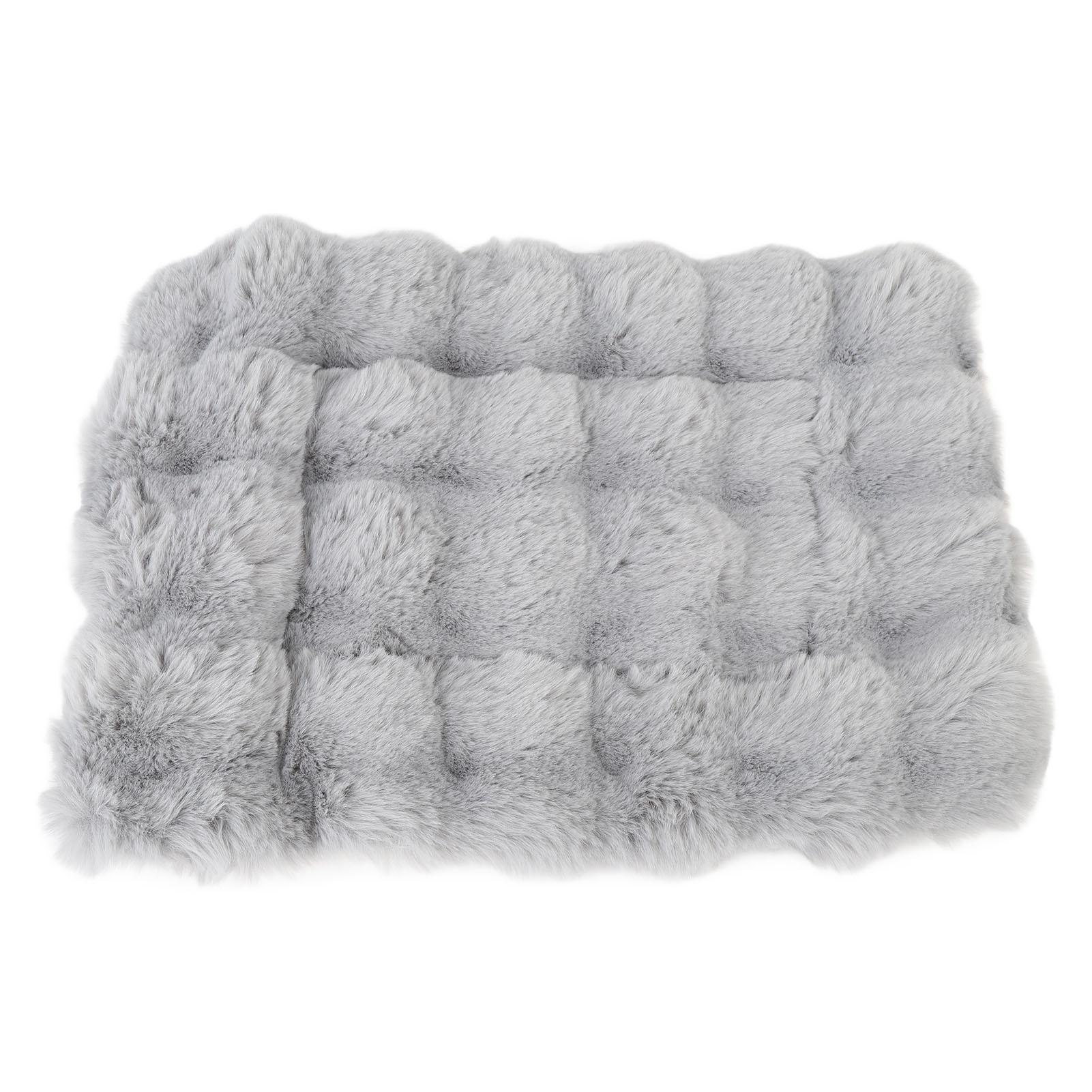 Fluffy Pet Bed Mat Ultra Soft Comfort Keep Warm Plush Dog Kennel Mat Bed Pad for Dogs Cats 2XL: 68x99cm
Fluffy Pet Bed Mat Ultra Soft Comfort Keep Warm Plush Dog Kennel Mat Bed Pad for Dogs Cats 2XL: 68x99cm