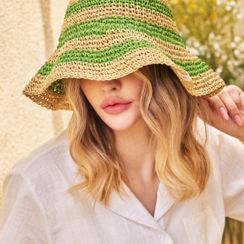 VARZAR Полосатая панама-ведро Зеленая FREE
VARZAR Полосатая панама-ведро Зеленая FREE