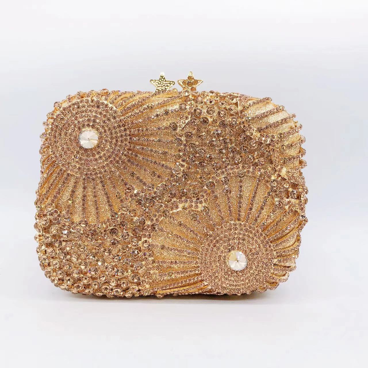 Square Shape Silver Crystal Evening Clutch Multicolored Rhinestone Diamond Clutch Wedding Purse Flower Lipstick Case Women s Bag 15.5cmX13.5cmX5.5cm
Square Shape Silver Crystal Evening Clutch Multicolored Rhinestone Diamond Clutch Wedding Purse Flower Lipstick Case Women s Bag 15.5cmX13.5cmX5.5cm