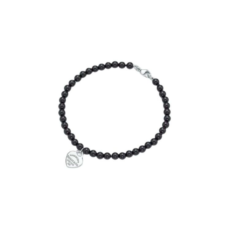 Tiffany & Co. Heart Pendant Letter Inlay Design Sterling Silver Agate Bracelet Women bracelet Black 31117887 F,Black
Tiffany & Co. Heart Pendant Letter Inlay Design Sterling Silver Agate Bracelet Women bracelet Black 31117887 F,Black