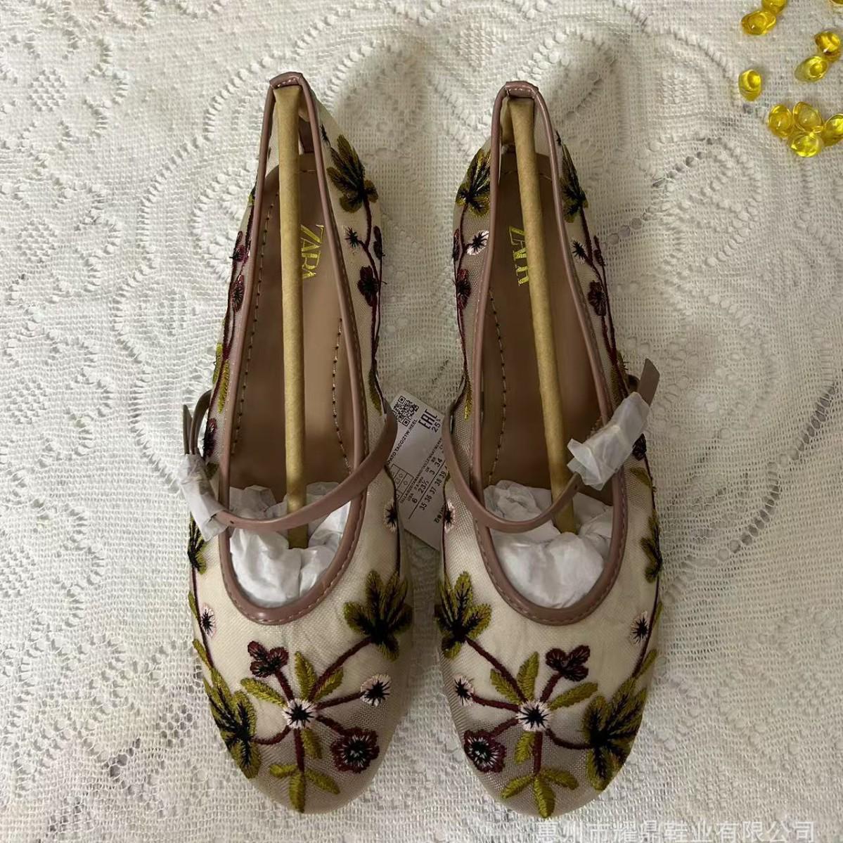 Spring/Summer 2025 Women s Floral Embroidery Mesh Ballet Flats 41 абрикосовий
Spring/Summer 2025 Women s Floral Embroidery Mesh Ballet Flats 41 абрикосовий