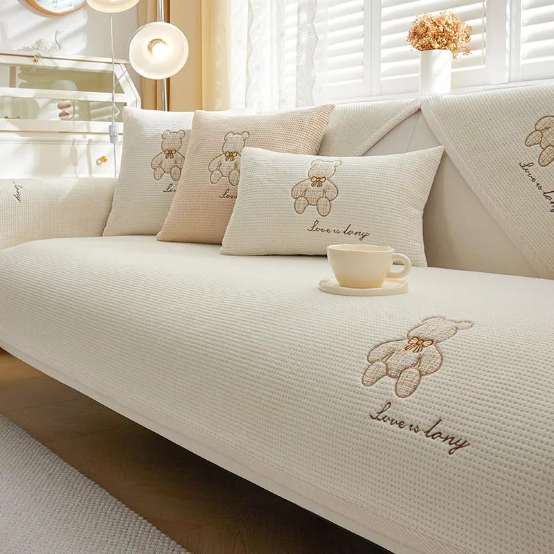 Молочная бархатная диванная подушка, зимняя утолщенная мультяшная вышивка «Маленький медвежонок», декоративная пылезащитная нескользящая диванная подушка 30x50cm pillowcase
Молочная бархатная диванная подушка, зимняя утолщенная мультяшная вышивка «Маленький медвежонок», декоративная пылезащитная нескользящая диванная подушка 30x50cm pillowcase