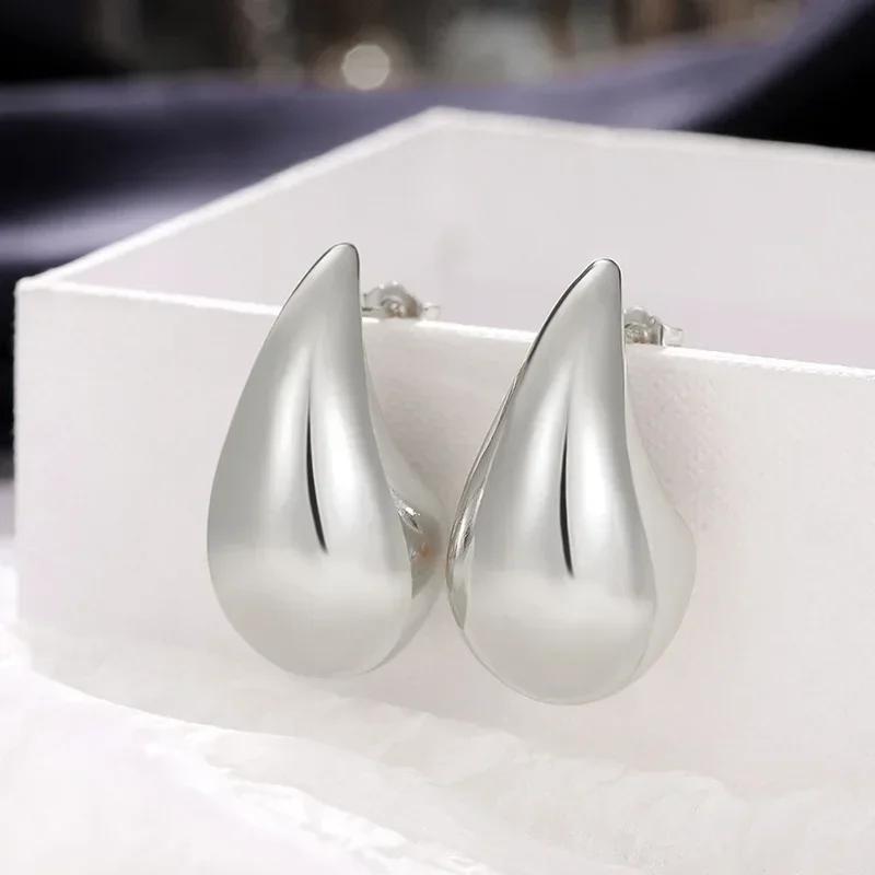 2026 New Design with Large Water Drop Smooth Earrings, European and American Simple Fashion, Cold Style, Personalized Accessorie
2026 New Design with Large Water Drop Smooth Earrings, European and American Simple Fashion, Cold Style, Personalized Accessorie