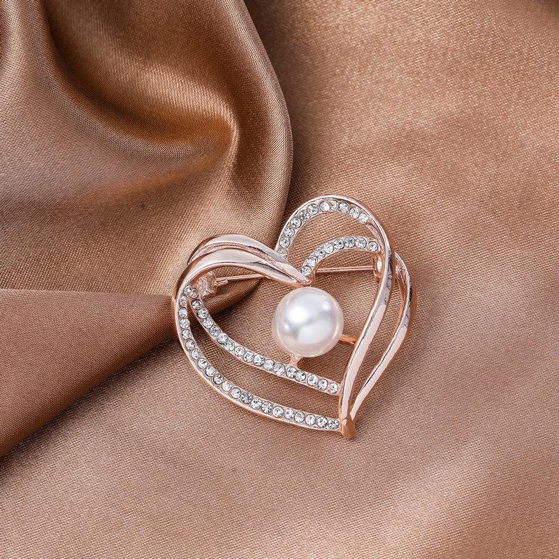Fashion Luxury Pearl Flower Brooches For Women Elegant Exquisite Badges Crystal Clothing Jewelry Wedding Party Brooch Pin
Fashion Luxury Pearl Flower Brooches For Women Elegant Exquisite Badges Crystal Clothing Jewelry Wedding Party Brooch Pin