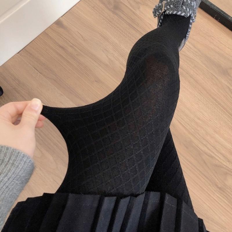 Winter Vintage Plaid Warm Jacquard Knitted Tights Women Spring Autumn Versatile Pantyhose Skinny Leggings Basic Warm Stockings One Size
Winter Vintage Plaid Warm Jacquard Knitted Tights Women Spring Autumn Versatile Pantyhose Skinny Leggings Basic Warm Stockings One Size