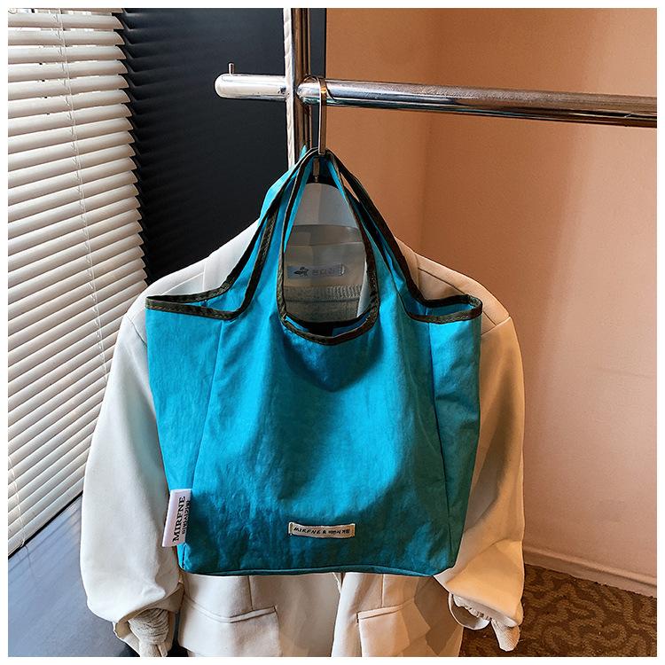 Новая холщовая сумка, высококлассная сумка-тоут с цветовой гаммой для работы, женская сумка-тоут, портативная и переносная сумка. синий
Новая холщовая сумка, высококлассная сумка-тоут с цветовой гаммой для работы, женская сумка-тоут, портативная и переносная сумка. синий