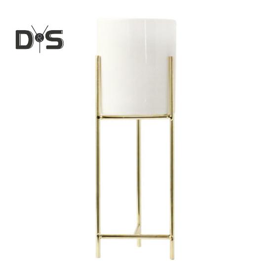 Керамический цветочный горшок с металлической подставкой, напольный держатель для цветочного горшка, железная рама для тяжелых горшков, офисов, домов, внутренних экспозиций L золотистый
Керамический цветочный горшок с металлической подставкой, напольный держатель для цветочного горшка, железная рама для тяжелых горшков, офисов, домов, внутренних экспозиций L золотистый