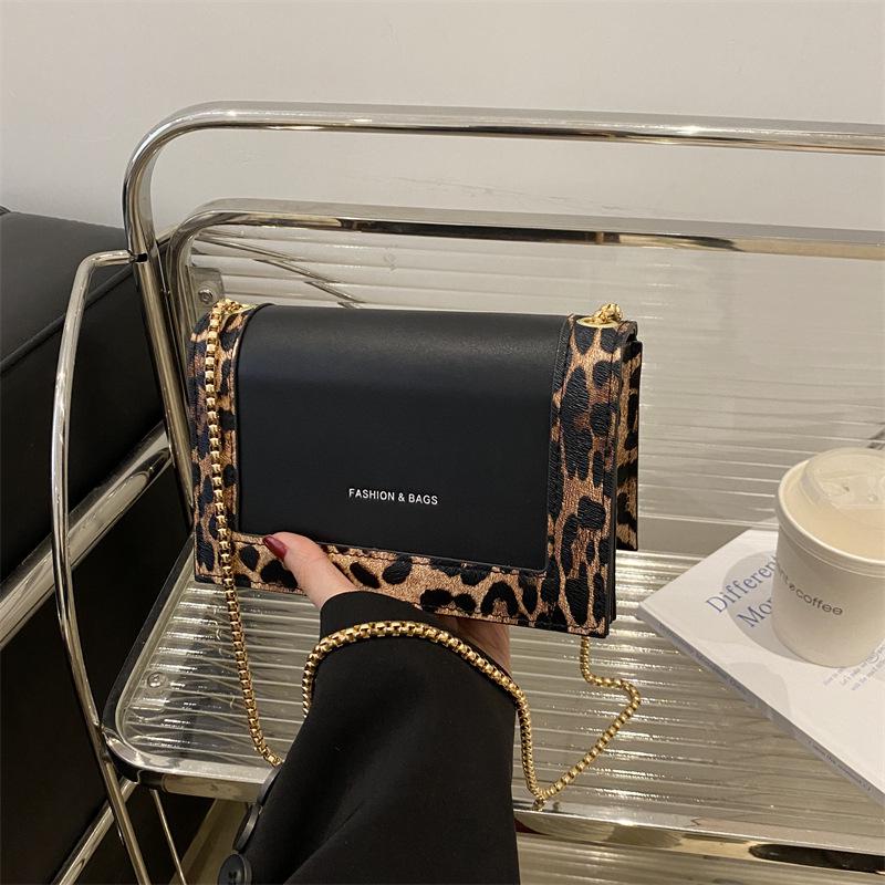 2024 Stylish Leopard Print Retro Crossbody Bag - Women s Personality Chain Shoulder Bag темно-коричневого
2024 Stylish Leopard Print Retro Crossbody Bag - Women s Personality Chain Shoulder Bag темно-коричневого