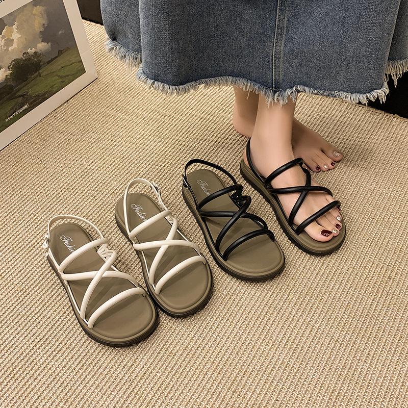 Lightweight soft-soled non-slip sandals for women s summer new flat shoes versatile open-toed beach sandals for women 40 білий
Lightweight soft-soled non-slip sandals for women s summer new flat shoes versatile open-toed beach sandals for women 40 білий