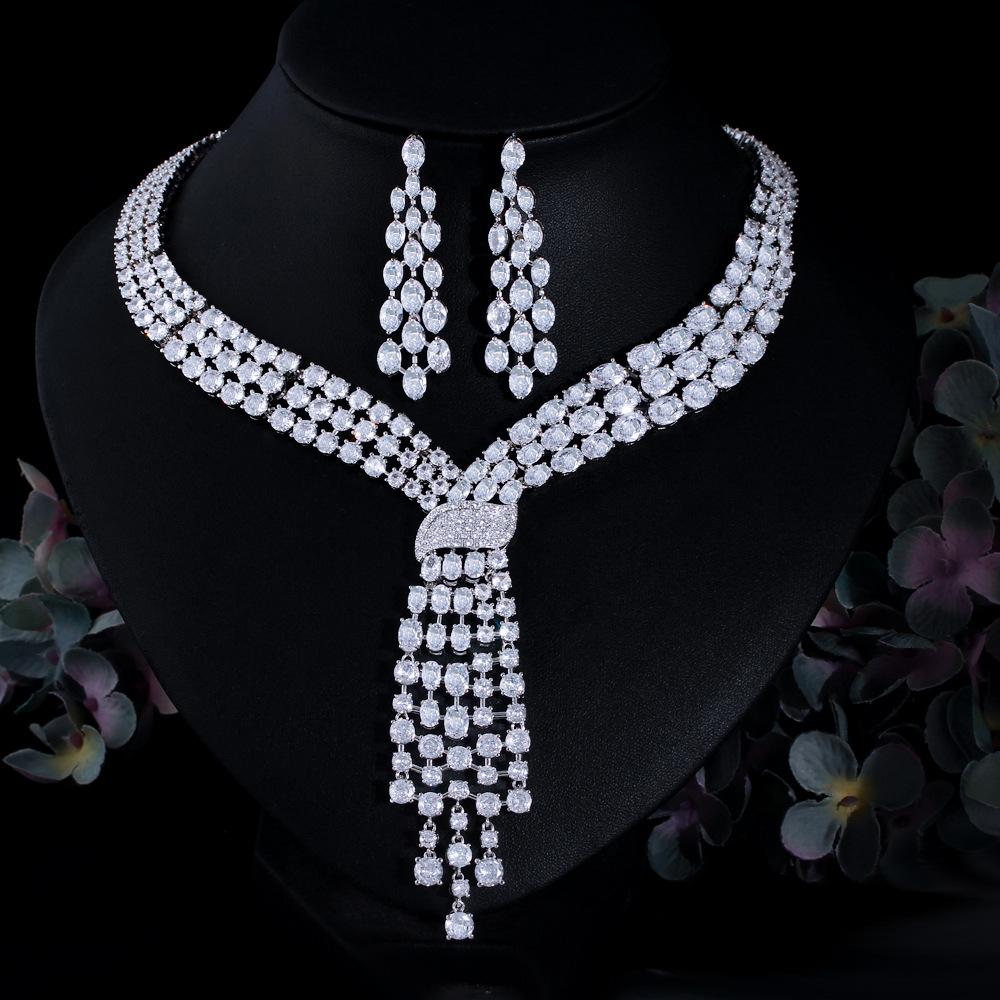 Bright Diamond Bridal Wedding Dress Wedding Jewelry Set Micro-Inlaid Zircon Tassel Necklace Earrings Two-Piece Chain
Bright Diamond Bridal Wedding Dress Wedding Jewelry Set Micro-Inlaid Zircon Tassel Necklace Earrings Two-Piece Chain
