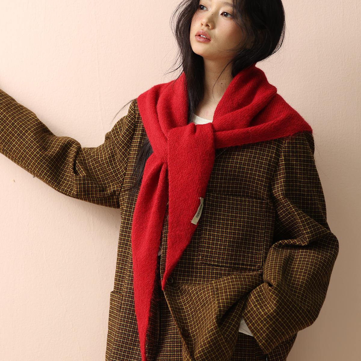 New Large Size Wool Korean Style Knitted Triangular Scarf Women Winter Warm Headscarf Shawl Solid Color Necker Warmer Kerchief
New Large Size Wool Korean Style Knitted Triangular Scarf Women Winter Warm Headscarf Shawl Solid Color Necker Warmer Kerchief