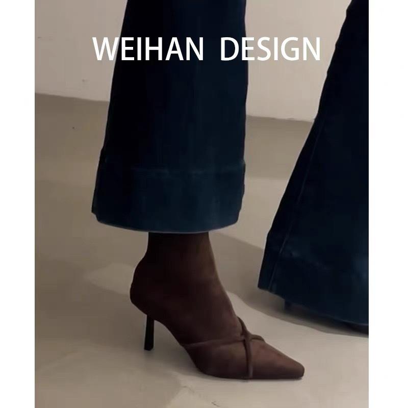 Корейская версия остроногих коротких ботинок на высоком каблуке, универсальные, в стиле ретро, сказочные, новинка 2025 года, ботильоны челси на платформе, интернет-знаменитость, тонкий каблук 39 коричневый
Корейская версия остроногих коротких ботинок на высоком каблуке, универсальные, в стиле ретро, сказочные, новинка 2025 года, ботильоны челси на платформе, интернет-знаменитость, тонкий каблук 39 коричневый