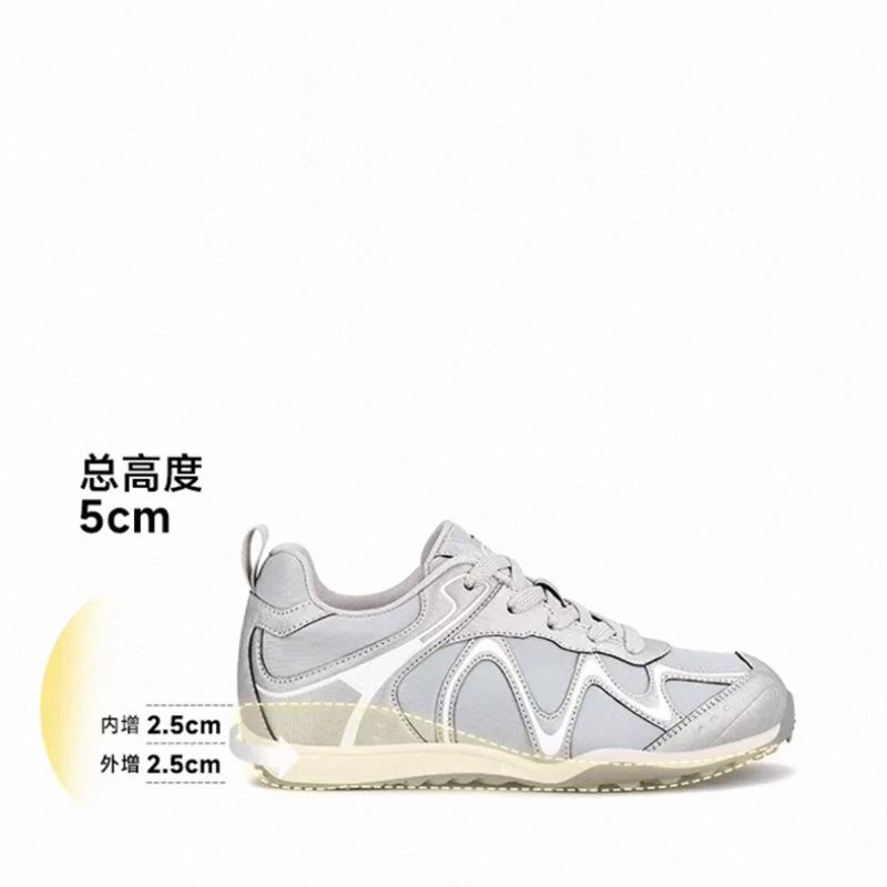 Popular CMcm inner height increase new German training shoes women s retro mountain style platform casual sports shoes 35 серебряный
Popular CMcm inner height increase new German training shoes women s retro mountain style platform casual sports shoes 35 серебряный