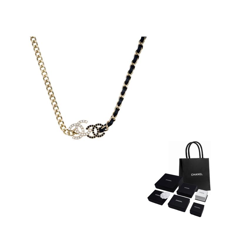 CHANEL coco lambskin chain metal splicing rhinestone necklace women s black/gold чорний
CHANEL coco lambskin chain metal splicing rhinestone necklace women s black/gold чорний