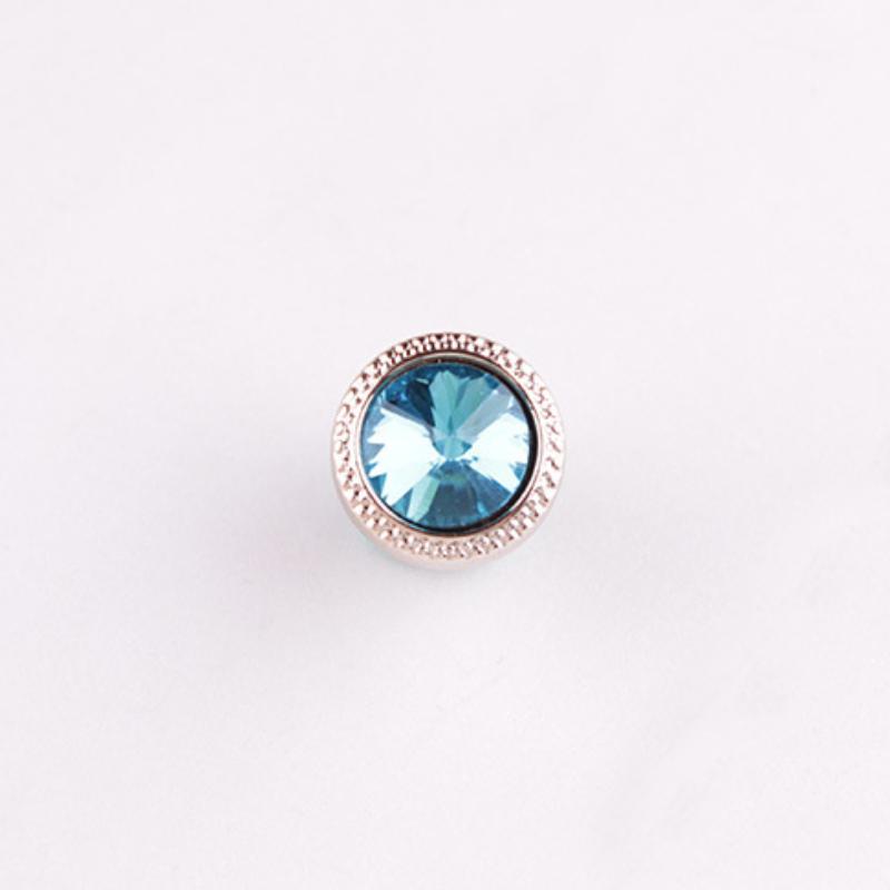 Korean High-end Collar Mini Lapel Pin Men s Shirt Brooches Women s Buckle Small Rhinestone Women s Corsage Crystal Accessories світло-синій колір
Korean High-end Collar Mini Lapel Pin Men s Shirt Brooches Women s Buckle Small Rhinestone Women s Corsage Crystal Accessories світло-синій колір