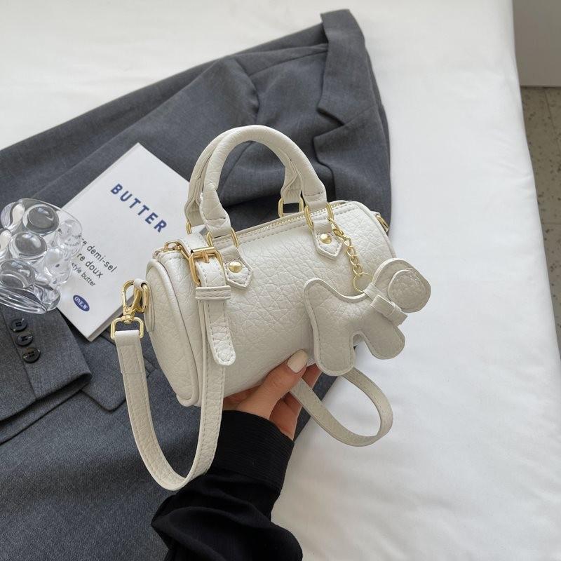 Chic Black Soft Crossbody Bag For Women Versatile Boston Handbag For Everyday Use
Chic Black Soft Crossbody Bag For Women Versatile Boston Handbag For Everyday Use