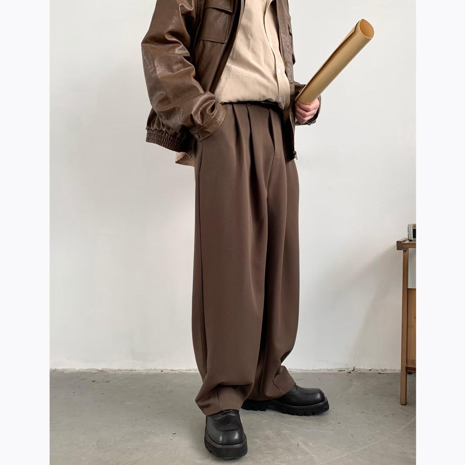 Чоловічі ретро-коричневі широкі брюки з драпіруванням – повсякденні, вільного крою на весну та осінь XL коричневий
Чоловічі ретро-коричневі широкі брюки з драпіруванням – повсякденні, вільного крою на весну та осінь XL коричневий