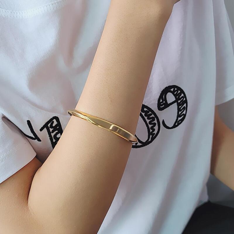 Nilore Clean Silver Gold Women s Summer Matte Bracelet Bangle gold
Nilore Clean Silver Gold Women s Summer Matte Bracelet Bangle gold