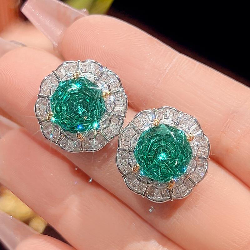 Ювелирные изделия Медное основание Позолоченное Огранка роза Пара Зеленый Темперамент Легкая роскошь Костюм Женский 16-10М
Ювелирные изделия Медное основание Позолоченное Огранка роза Пара Зеленый Темперамент Легкая роскошь Костюм Женский 16-10М