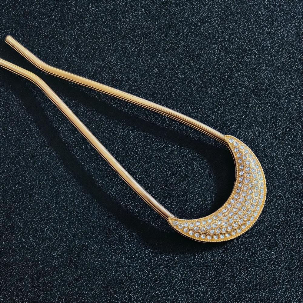 Elegant Blue Crystal Flower Hair Combs Pins Women Daily U-shaped Hairpin For Bun Hairstyle Female Hair Updo Pin Accessories Gift
Elegant Blue Crystal Flower Hair Combs Pins Women Daily U-shaped Hairpin For Bun Hairstyle Female Hair Updo Pin Accessories Gift