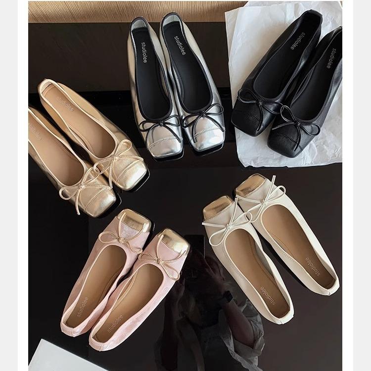 Ballet style splicing small square head shallow mouth one pedal flat bow single shoes women s leather 35
Ballet style splicing small square head shallow mouth one pedal flat bow single shoes women s leather 35