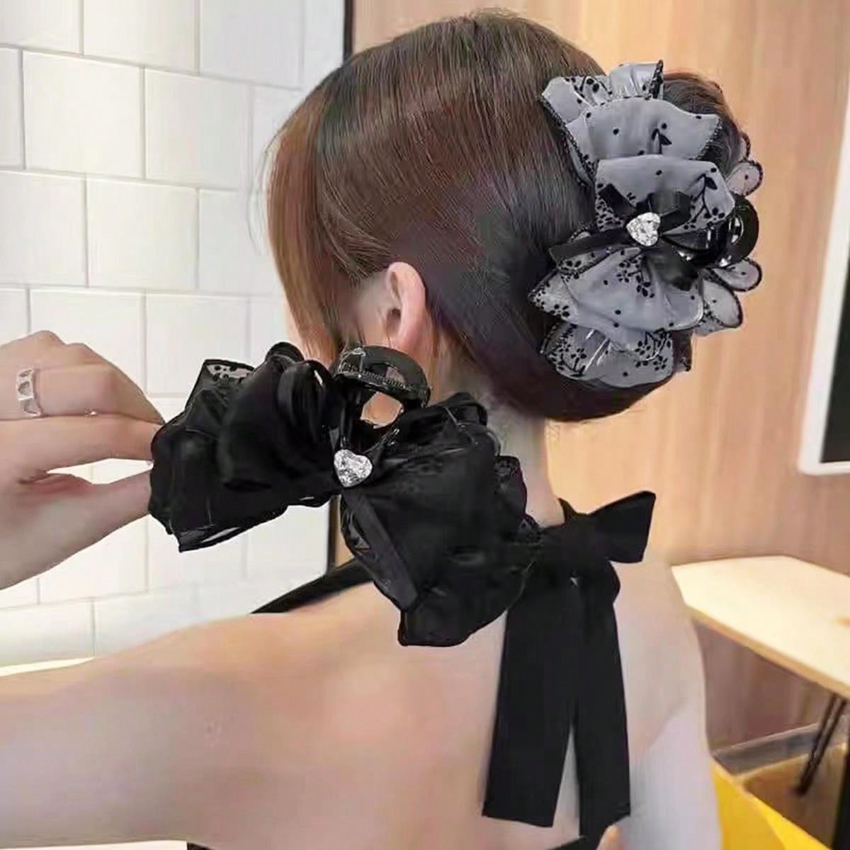 1pc women s multi-color rhinestone heart embellishment mesh bow hair clip double-sided bubble grip clip fluffy hair claw
1pc women s multi-color rhinestone heart embellishment mesh bow hair clip double-sided bubble grip clip fluffy hair claw