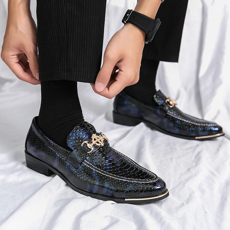 Large size leather shoes men s crocodile pattern leather shoes foreign trade large size 46 men s shoes formal business 38 чёрный
Large size leather shoes men s crocodile pattern leather shoes foreign trade large size 46 men s shoes formal business 38 чёрный