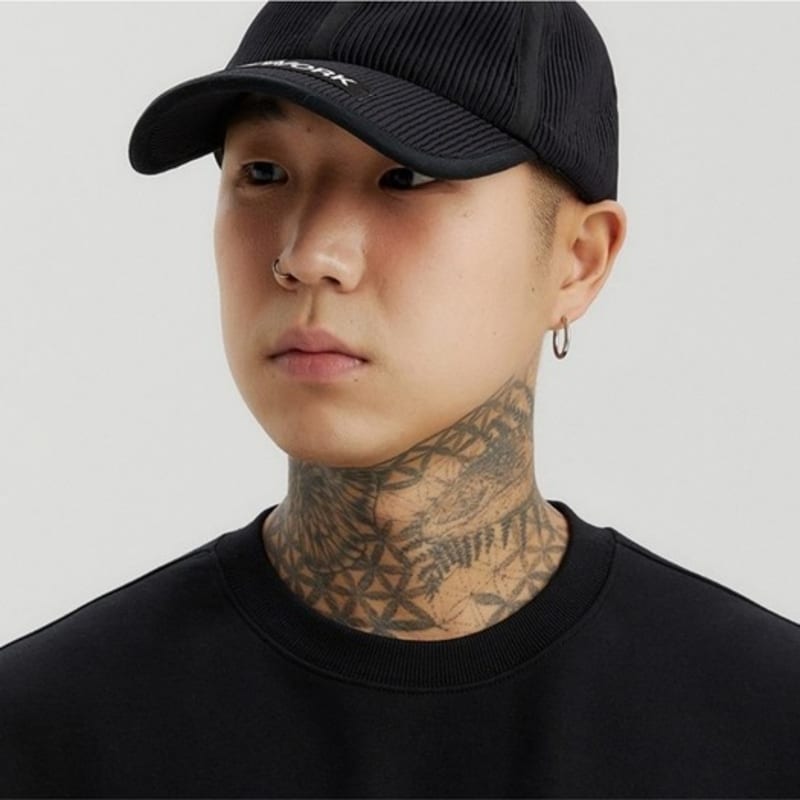 LIFEWORK Unisex Pleated Soft Ball Cap_LW225CP203 BLACK
LIFEWORK Unisex Pleated Soft Ball Cap_LW225CP203 BLACK