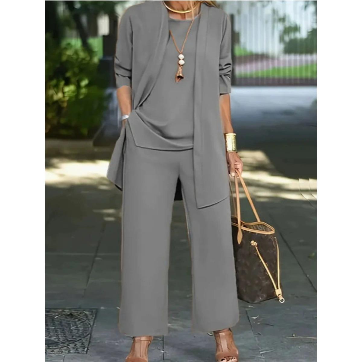 Женский комплект из 3 предметов, кардиган с принтом, топ на бретелях однотонного цвета, повседневные брюки, повседневный комплект 4XL серый
Женский комплект из 3 предметов, кардиган с принтом, топ на бретелях однотонного цвета, повседневные брюки, повседневный комплект 4XL серый