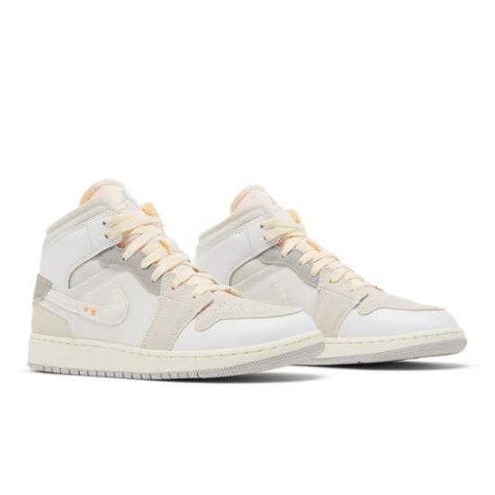 Air Jordan 1 Mid SE Craft GS Inside Out Retro Sneakers DQ3726-100 EU 36.5 бежевий
Air Jordan 1 Mid SE Craft GS Inside Out Retro Sneakers DQ3726-100 EU 36.5 бежевий