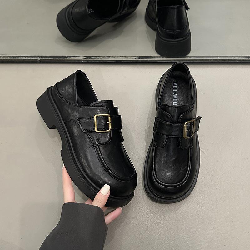 Маленькие кожаные туфли в британском стиле женские 2025 весна и осень новые универсальные черные на плоской подошве ретро с мягкой подошвой лоферы в стиле jk college 39 чёрный
Маленькие кожаные туфли в британском стиле женские 2025 весна и осень новые универсальные черные на плоской подошве ретро с мягкой подошвой лоферы в стиле jk college 39 чёрный