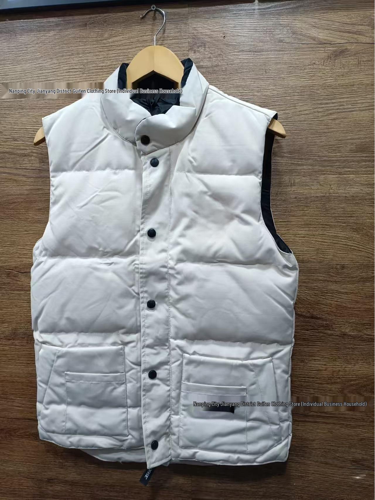 Жіночий класичний пуховий жилет Canada Goose Extra Large
Жіночий класичний пуховий жилет Canada Goose Extra Large