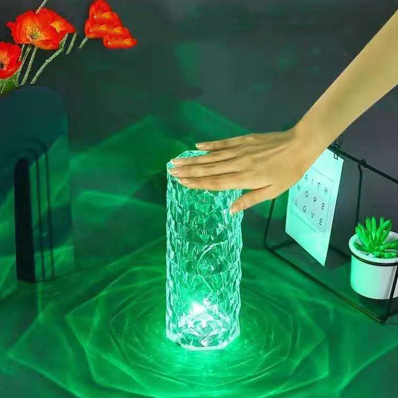 Кристаллическая настольная лампа LED USB Rose Diamond настольные лампы сенсорный выключатель с Bluetooth-динамиком для спальни прикроватные ночники декор
Кристаллическая настольная лампа LED USB Rose Diamond настольные лампы сенсорный выключатель с Bluetooth-динамиком для спальни прикроватные ночники декор