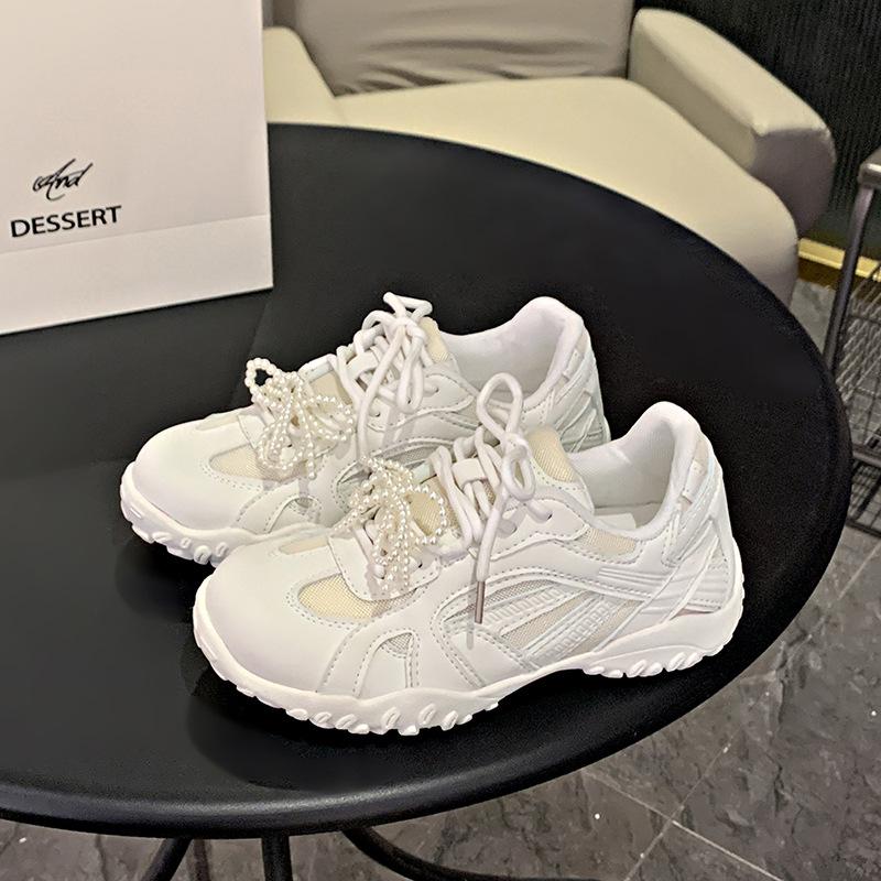 Crescent moon sole lace pearl belt German training shoes women s 2025 spring new mesh casual Forrest Gump sports shoes girlish feeling 40 молоко, білий колір
Crescent moon sole lace pearl belt German training shoes women s 2025 spring new mesh casual Forrest Gump sports shoes girlish feeling 40 молоко, білий колір