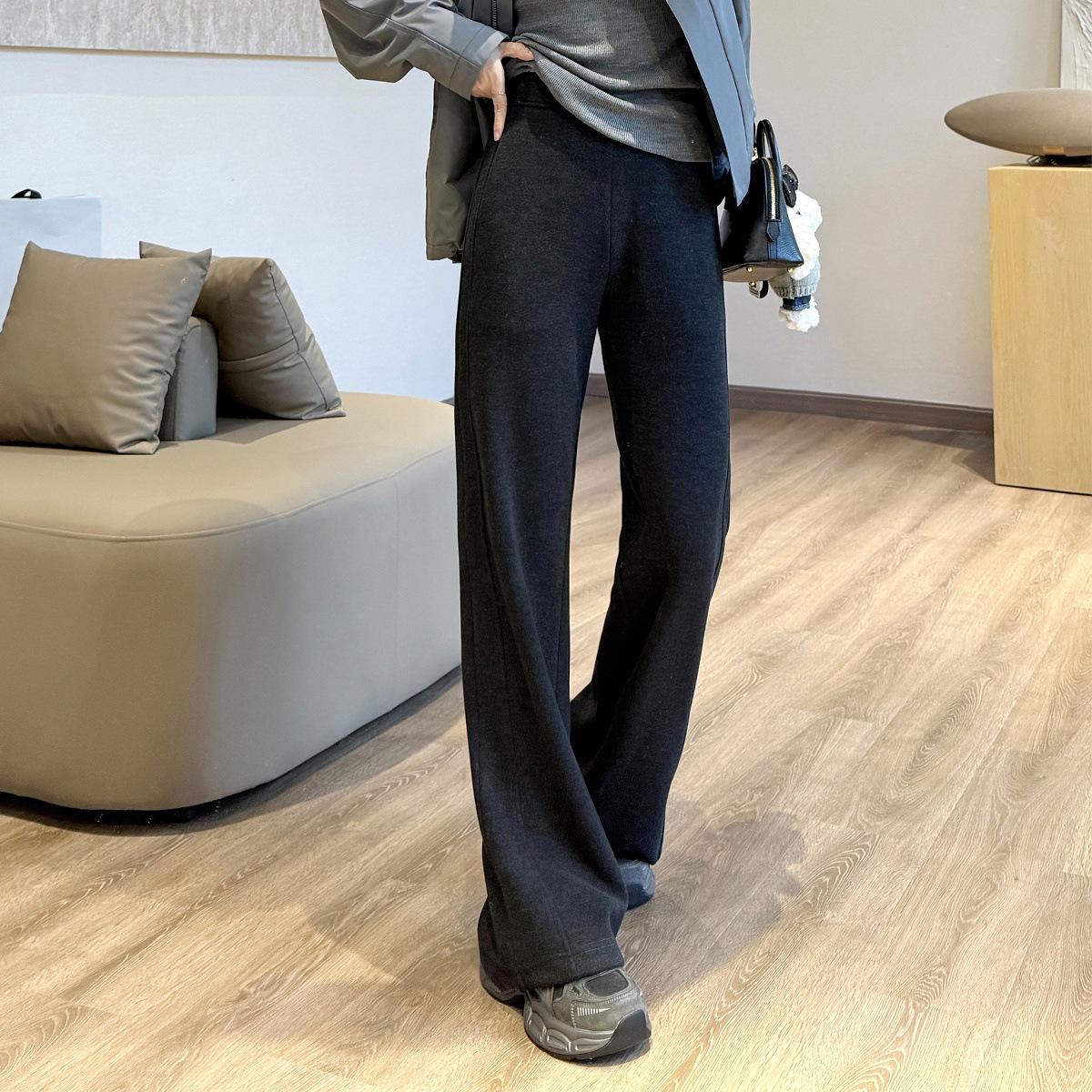 Autumn/Winter Slightly Flared Gratitude Pants - Minimalist Wool Slimming Casual Trousers with Velvet for Women S
Autumn/Winter Slightly Flared Gratitude Pants - Minimalist Wool Slimming Casual Trousers with Velvet for Women S