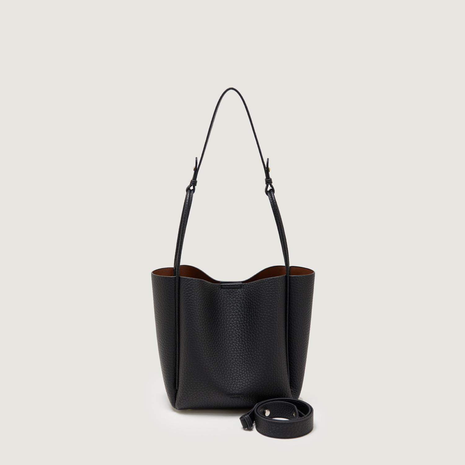 Bucket Bag, Simple and Large Capacity Shoulder Bag, Fashionable and High-end Crossbody Bag, Versatile Commuting Tote Bag чёрный
Bucket Bag, Simple and Large Capacity Shoulder Bag, Fashionable and High-end Crossbody Bag, Versatile Commuting Tote Bag чёрный