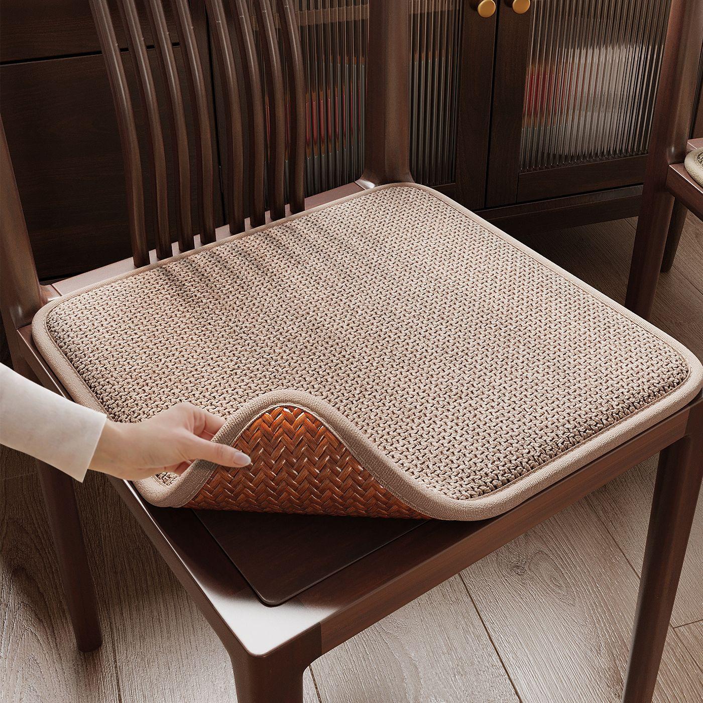 Thickened Breathable Chair Cushion Non-Slip Seat Pad for Dining Chair Stool Comfort Seat Cushion for Long Sitting Soft Chair Pad 45x38cm
Thickened Breathable Chair Cushion Non-Slip Seat Pad for Dining Chair Stool Comfort Seat Cushion for Long Sitting Soft Chair Pad 45x38cm