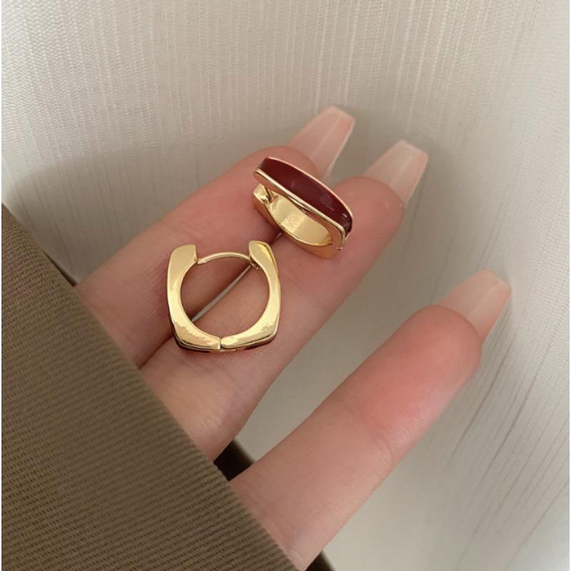 Drip Glazed Geometric Earrings for Women Light Luxury High-end Featuring A Niche Design of Simple Enamel White Square Earrings красный
Drip Glazed Geometric Earrings for Women Light Luxury High-end Featuring A Niche Design of Simple Enamel White Square Earrings красный