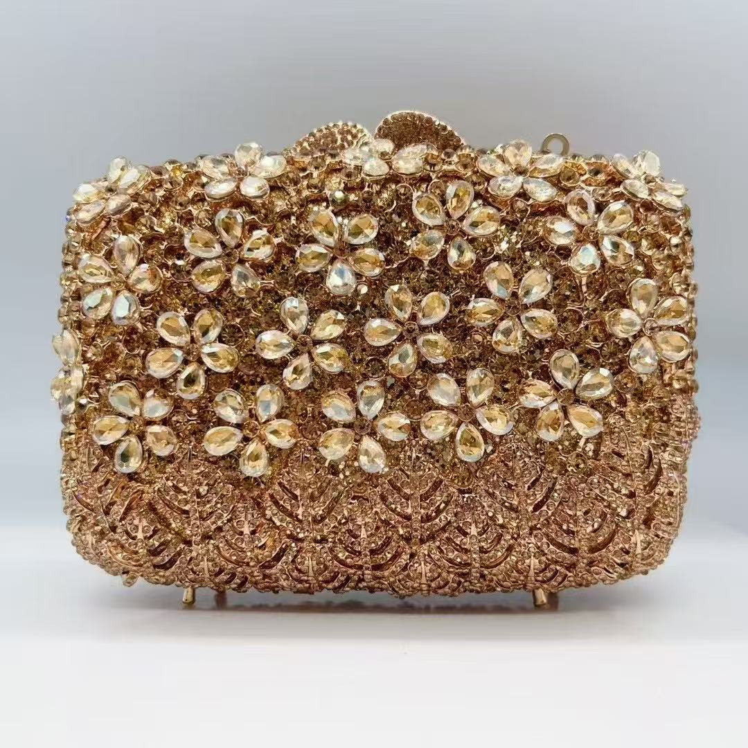 Luxury Women s Crystal Evening Clutch Handbag Rhinestone Diamonds Gold/Silver/Purple Party Prom Hard Metal StonesLadies Clutch 18cmX12cmX6cm
Luxury Women s Crystal Evening Clutch Handbag Rhinestone Diamonds Gold/Silver/Purple Party Prom Hard Metal StonesLadies Clutch 18cmX12cmX6cm