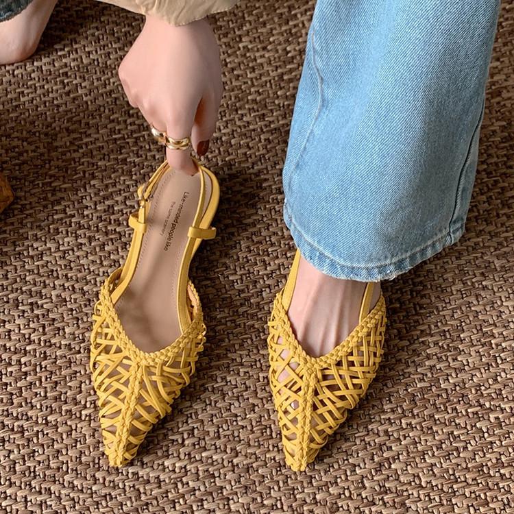 French temperament with skirt hollow woven sandals women s 2025 new summer low heel large size women s shoes fashion sandals 39 жёлтый
French temperament with skirt hollow woven sandals women s 2025 new summer low heel large size women s shoes fashion sandals 39 жёлтый