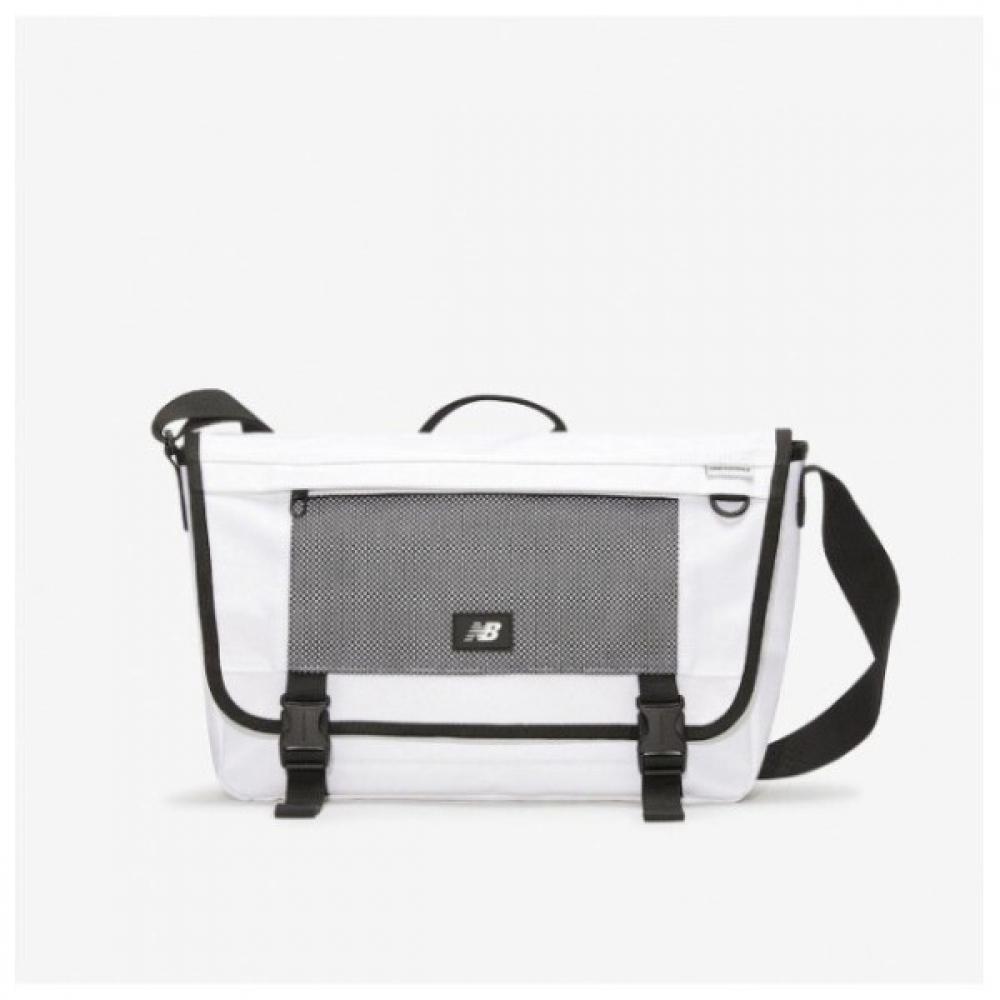 New Balance Crossbody Bag Rqk Nbgcess203 10 Authentic Messenger Bag White series/FREE
New Balance Crossbody Bag Rqk Nbgcess203 10 Authentic Messenger Bag White series/FREE