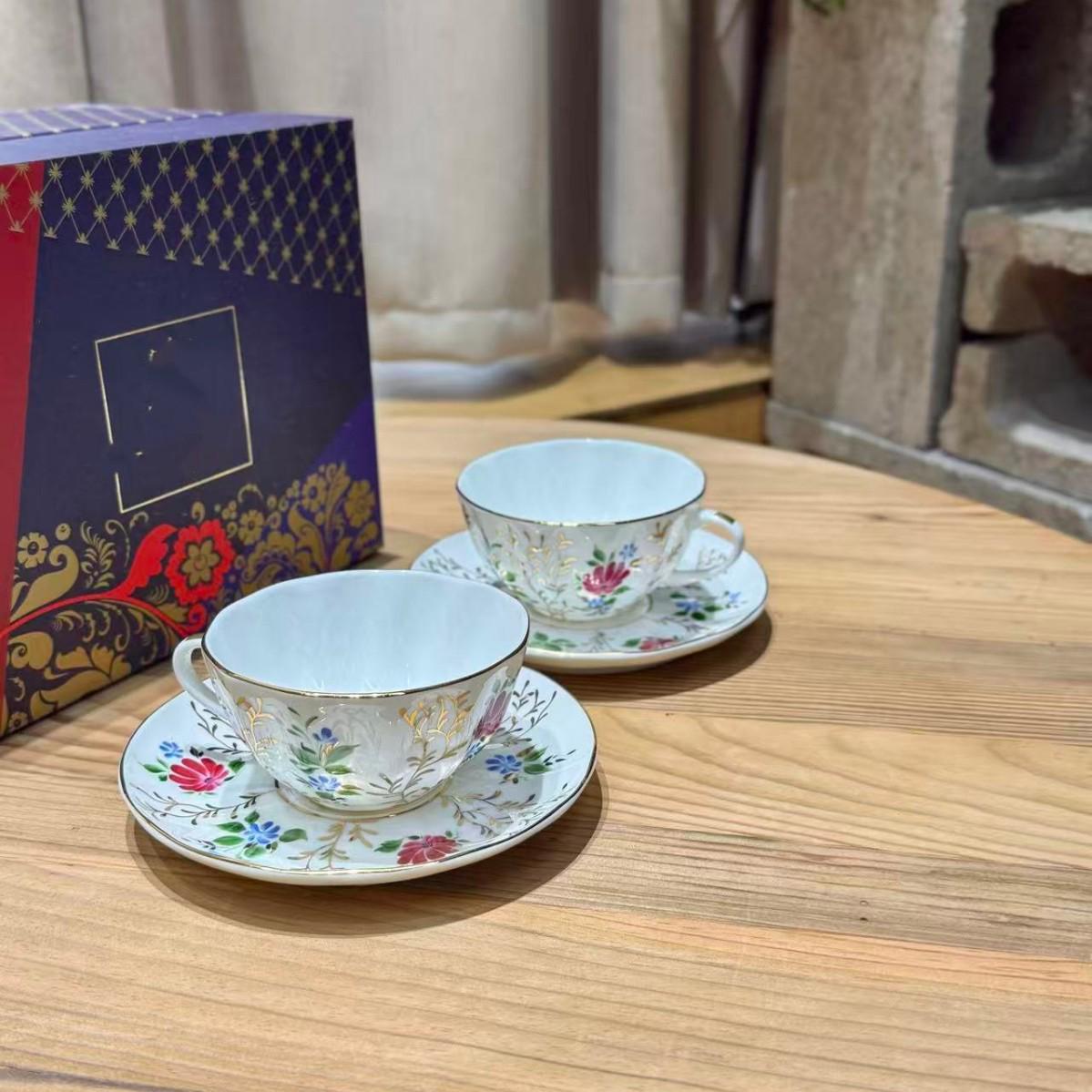 Royal Imperial Grass Wish Ceramic Coffee Cup & Saucer Set - European Style High-End Tea Set
Royal Imperial Grass Wish Ceramic Coffee Cup & Saucer Set - European Style High-End Tea Set