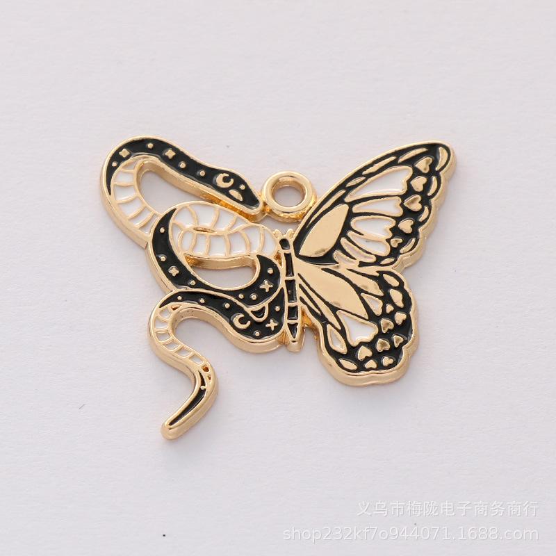 Animal pendant cartoon black and white snake design enamel necklace keychain charm Electroplating rack plating sealing oil
Animal pendant cartoon black and white snake design enamel necklace keychain charm Electroplating rack plating sealing oil