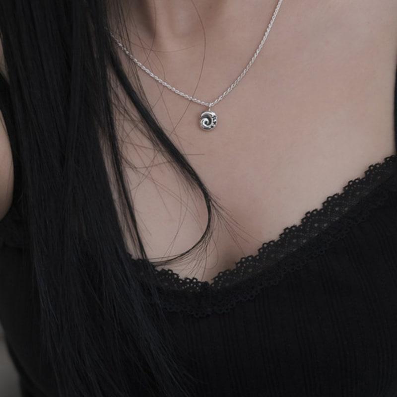 reinheart Cosmos necklace 43cm
reinheart Cosmos necklace 43cm