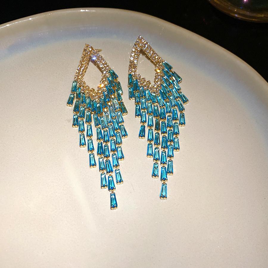 Silver needle zircon rhombus fringed earrings heavy industry personality versatile temperament earrings light luxury high-end earrings women
Silver needle zircon rhombus fringed earrings heavy industry personality versatile temperament earrings light luxury high-end earrings women