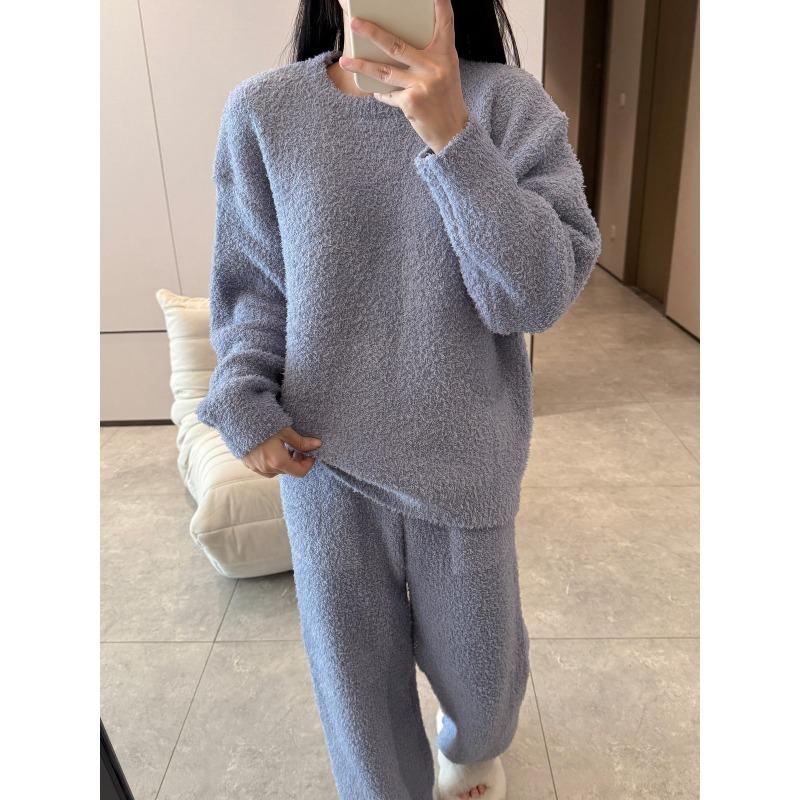 Пижама из полуфлиса зимняя новая цвета мороженого мягкая эластичная домашняя одежда женская можно носить утолщенный костюм L (110-75kg)
Пижама из полуфлиса зимняя новая цвета мороженого мягкая эластичная домашняя одежда женская можно носить утолщенный костюм L (110-75kg)